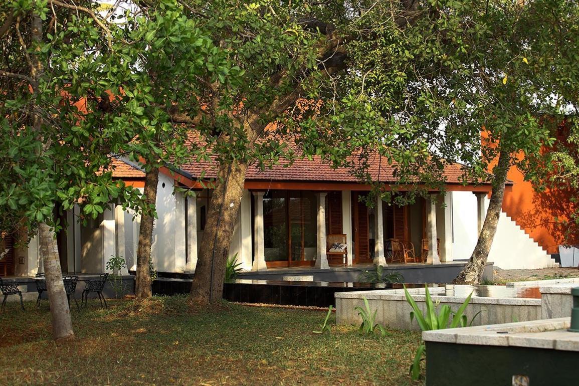 Baymaas Lake House Kochi エクステリア 写真